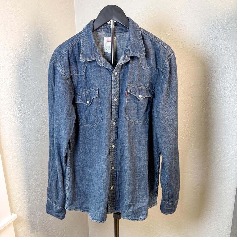 Levi’s Medium Wash Denim Western Snap Button Shirt Long Sleeve Size L